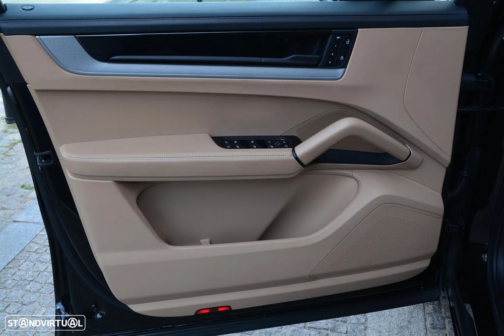 Porsche Cayenne E-Hybrid - 29