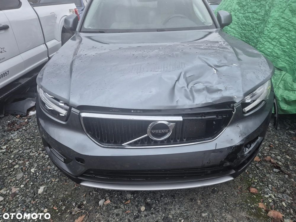 Volvo XC 40 T5 AWD Geartronic Momentum - 16