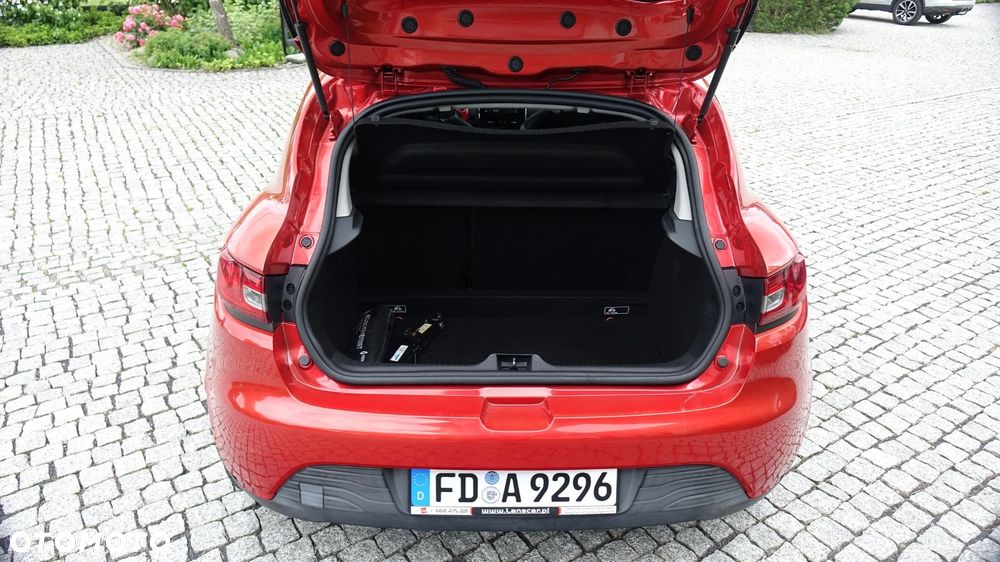 Renault Clio - 24