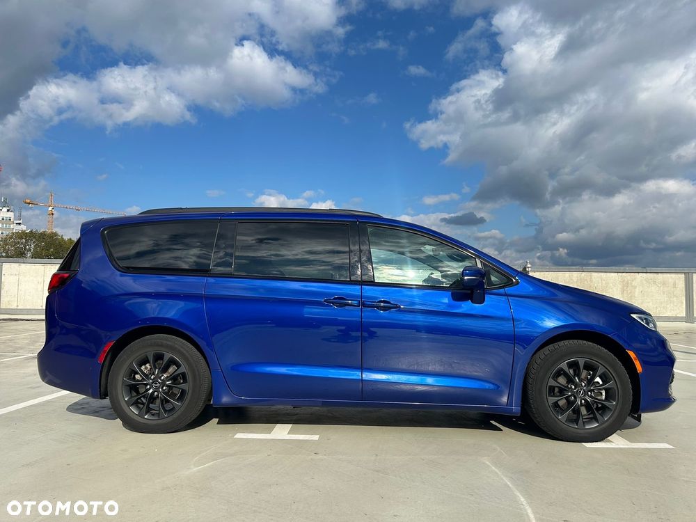 Chrysler Pacifica - 9