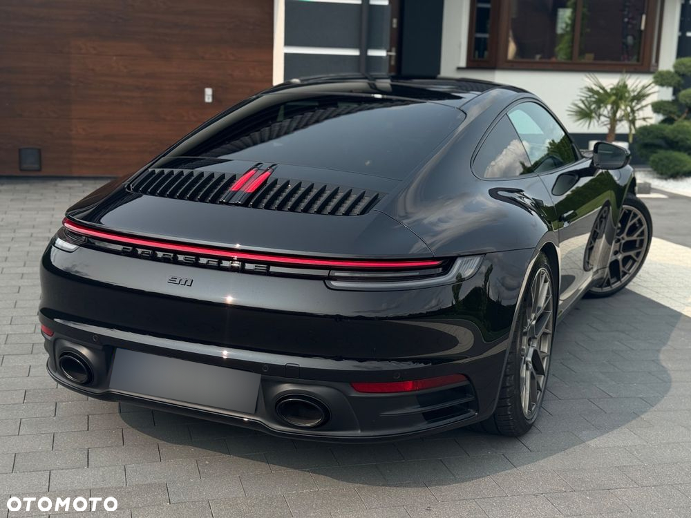 Porsche 911 Carrera 4S - 28