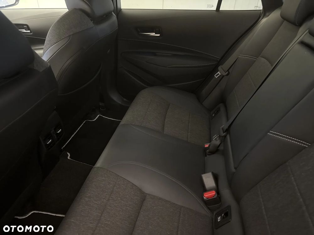 Toyota Corolla 1.8 Hybrid Style - 19