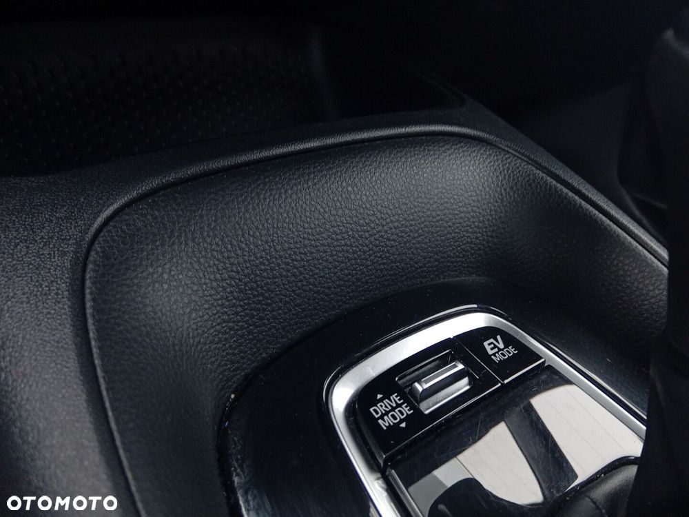 Toyota Corolla 1.8 Hybrid Comfort - 19