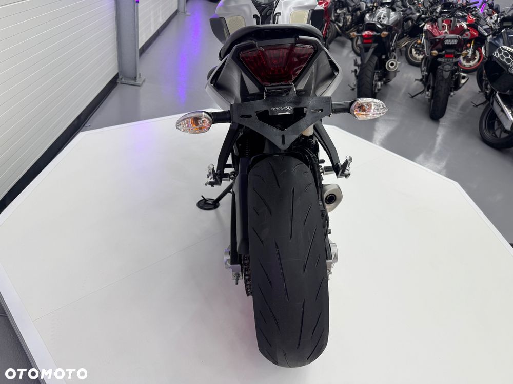 Yamaha MT - 19