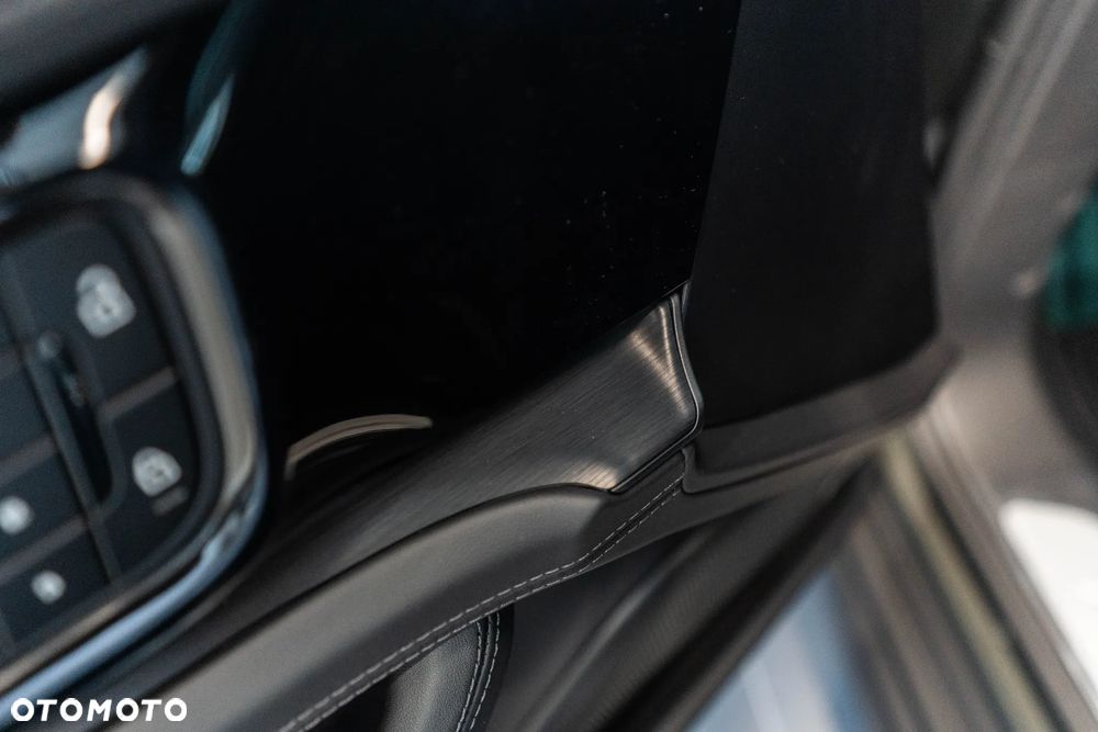 Porsche Panamera 4 E-Hybrid PHEV - 28