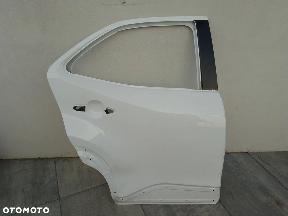 2SZT DRZWI PRAWE PRZEDNIE PRAWY TYŁ TOYOTA YARIS CROSS 20- - 9