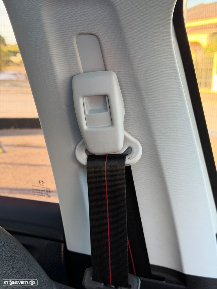 Peugeot 2008 PureTech 130 Stop&Start GT-Line Edition - 22
