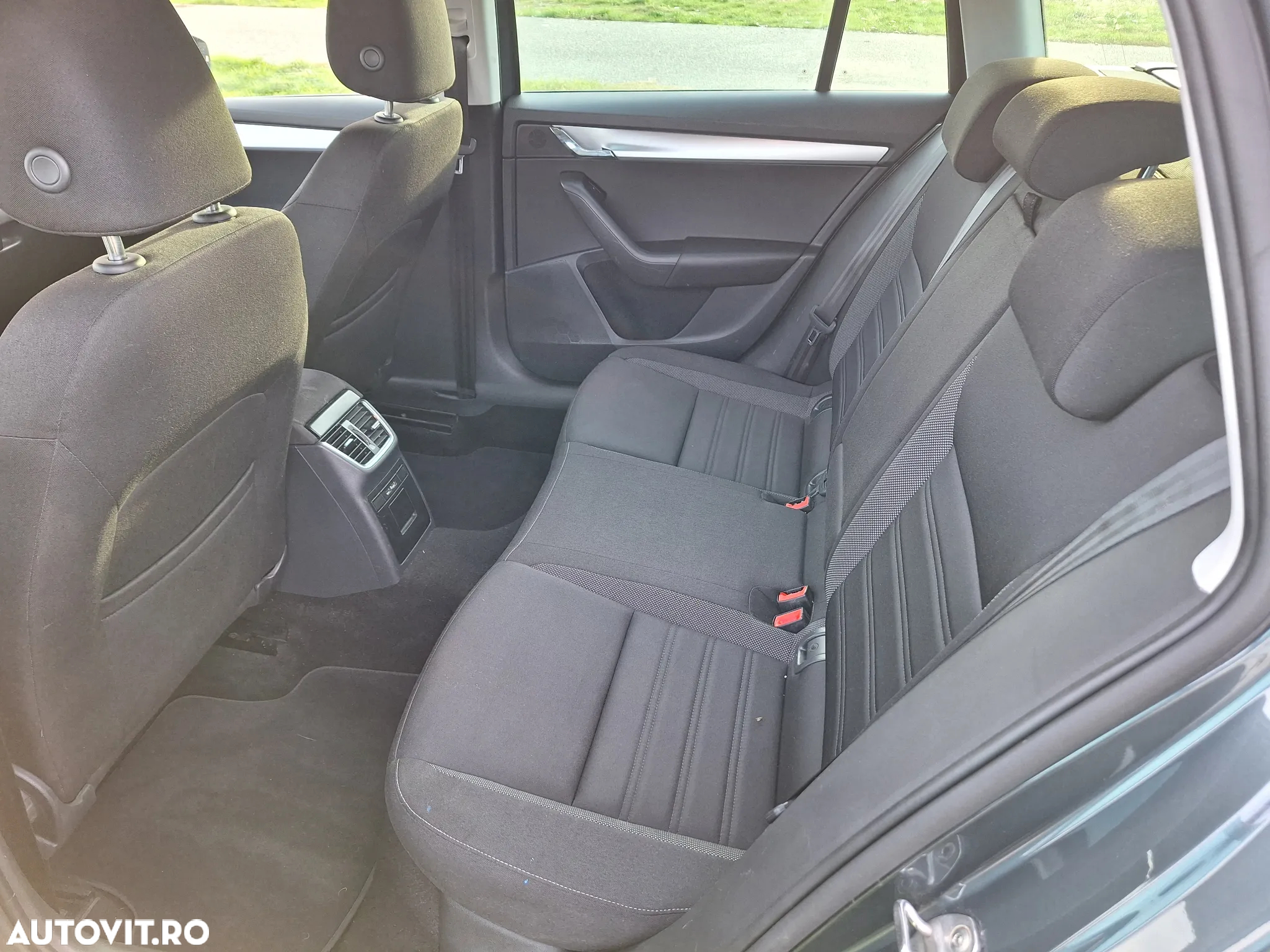 Skoda Octavia 2.0 TDI Green tec Elegance - 4