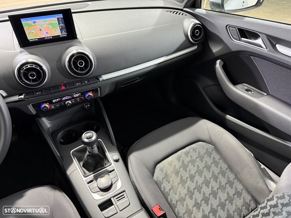 Audi A3 1.6 TDI Sport - 21