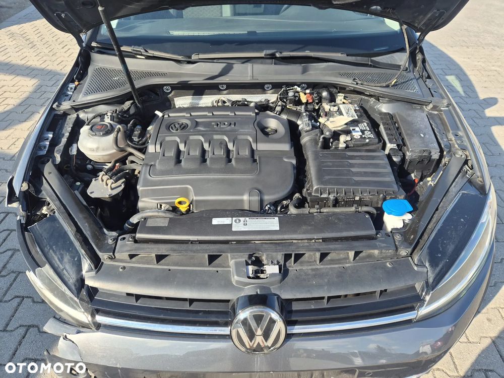 Volkswagen Golf 1.6 TDI SCR DSG Comfortline - 15