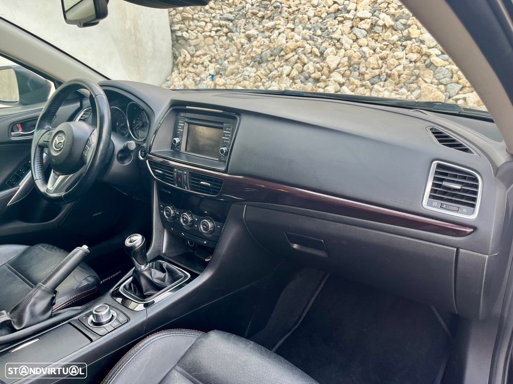 Mazda 6 2.2 SKY-D Excellence Navi - 23