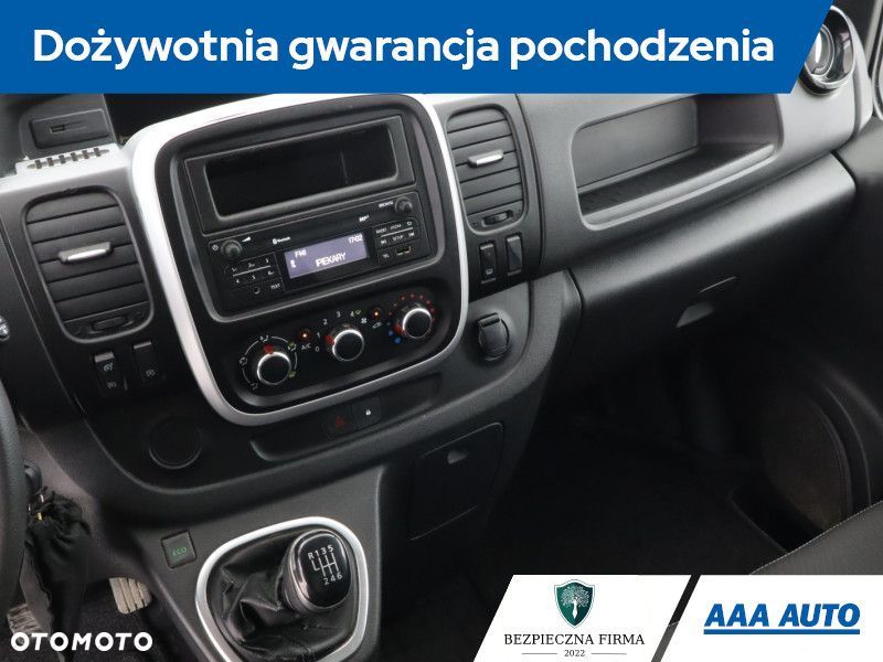 Renault trafic - 10