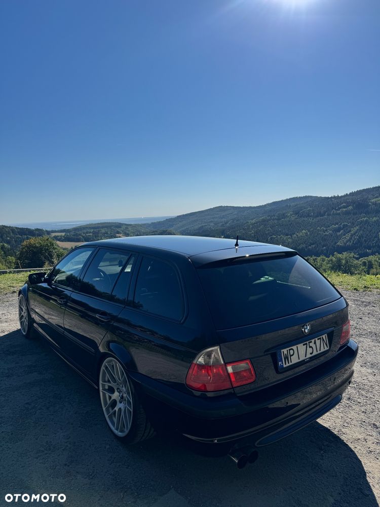 BMW Seria 3 330d Edition Sport - 12