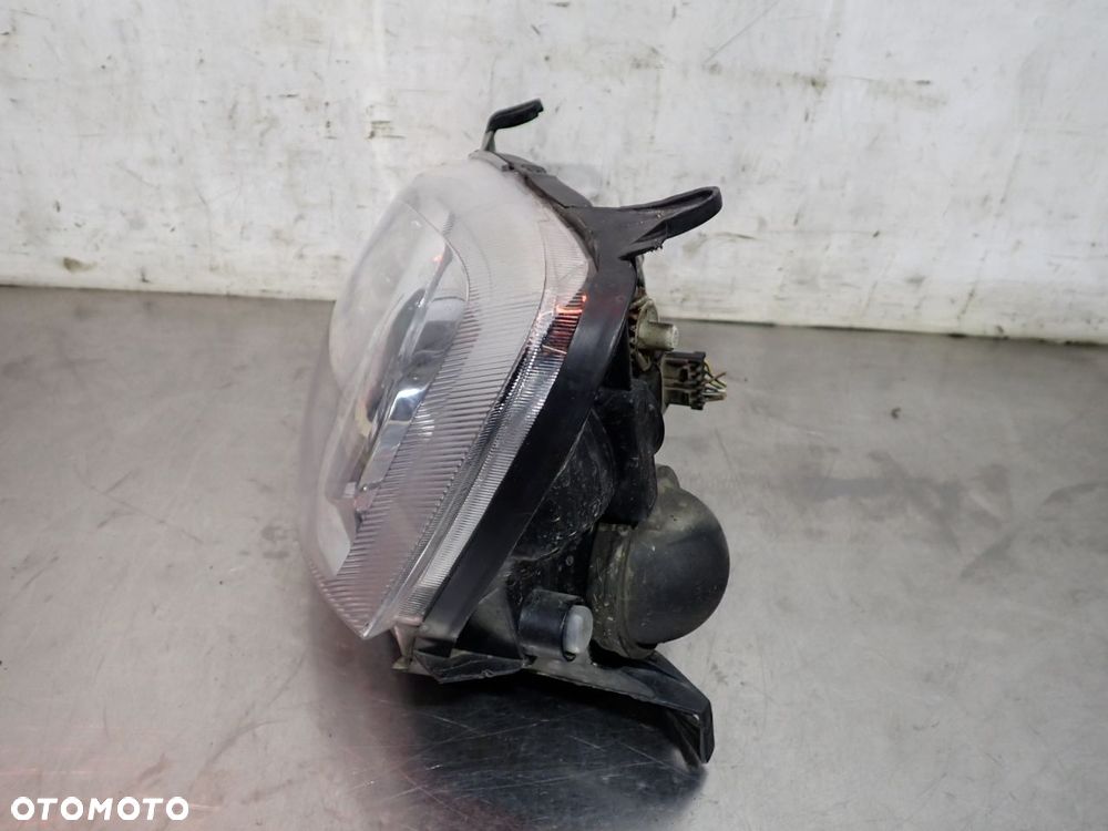 LAMPA LEWA PRZEDNIA OPEL CORSA C - 3