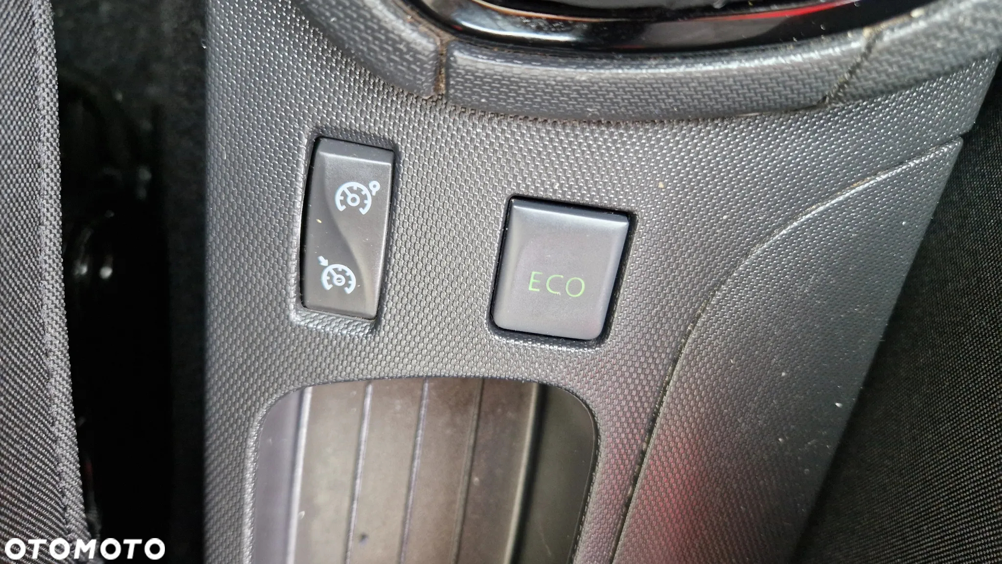 Renault Clio (Energy) TCe 90 Start & Stop INTENS - 16