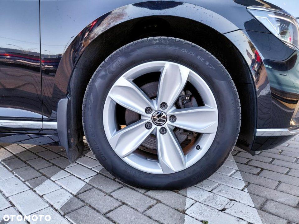 Volkswagen Passat - 8