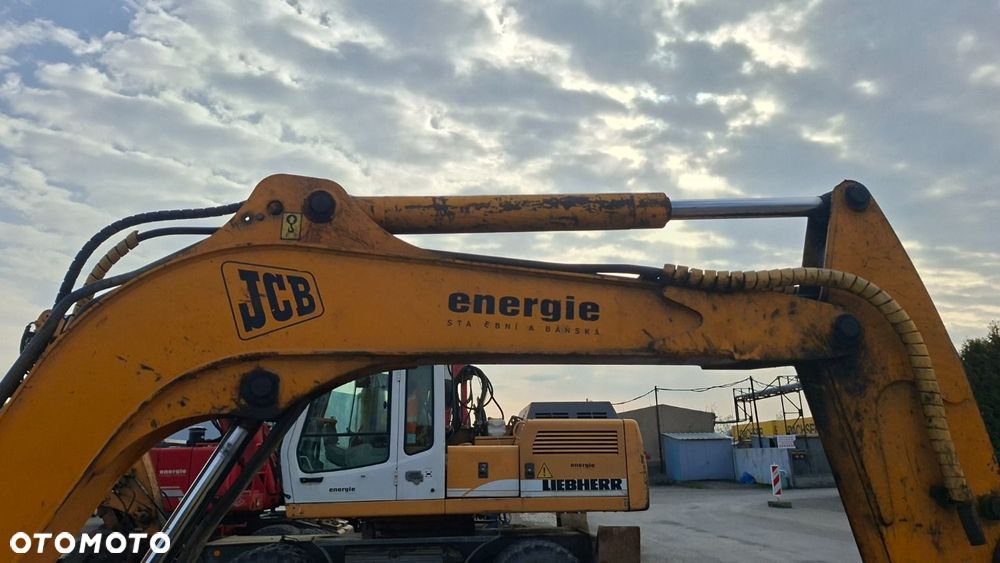 JCB 8052 - 39