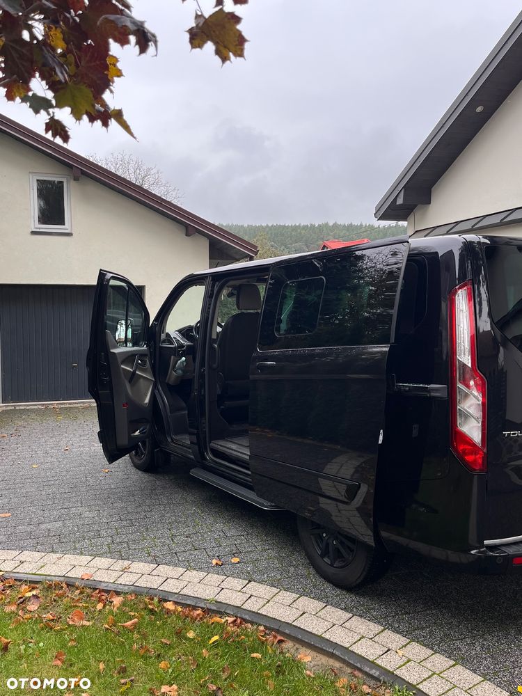 Ford Tourneo Custom - 17