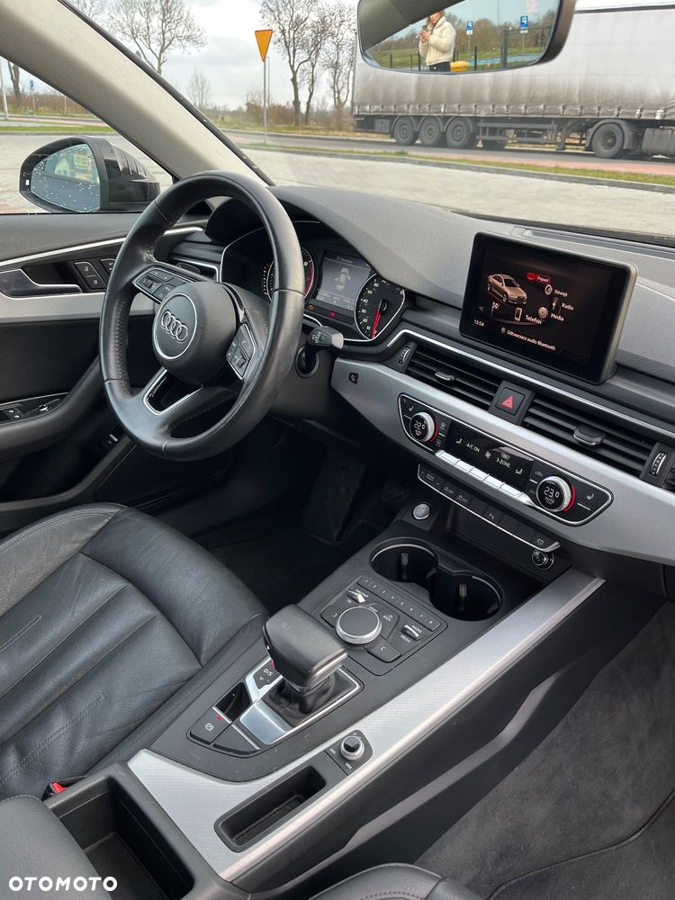 Audi A4 Limousine - 12