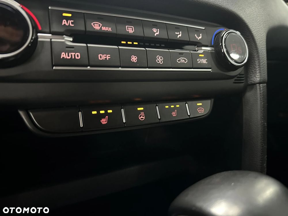 Kia XCeed 1.6 T-GDI L Business Line DCT - 23