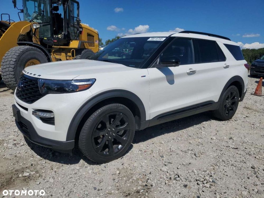 Ford Explorer - 2