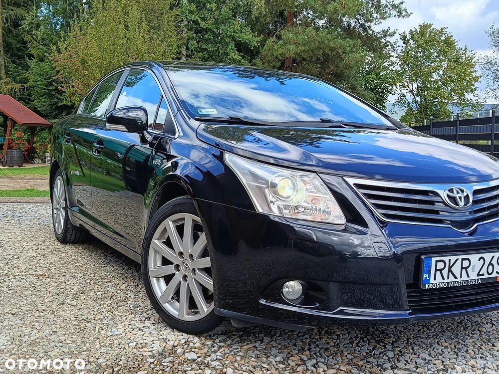 Toyota Avensis - 8
