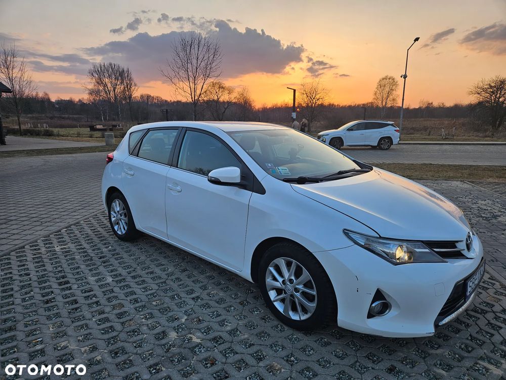 Toyota Auris 1.4 D-4D Comfort - 2