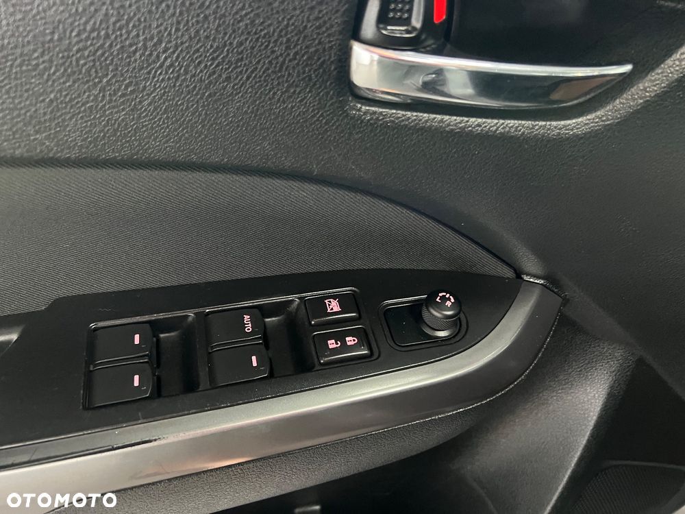 Suzuki Vitara - 26