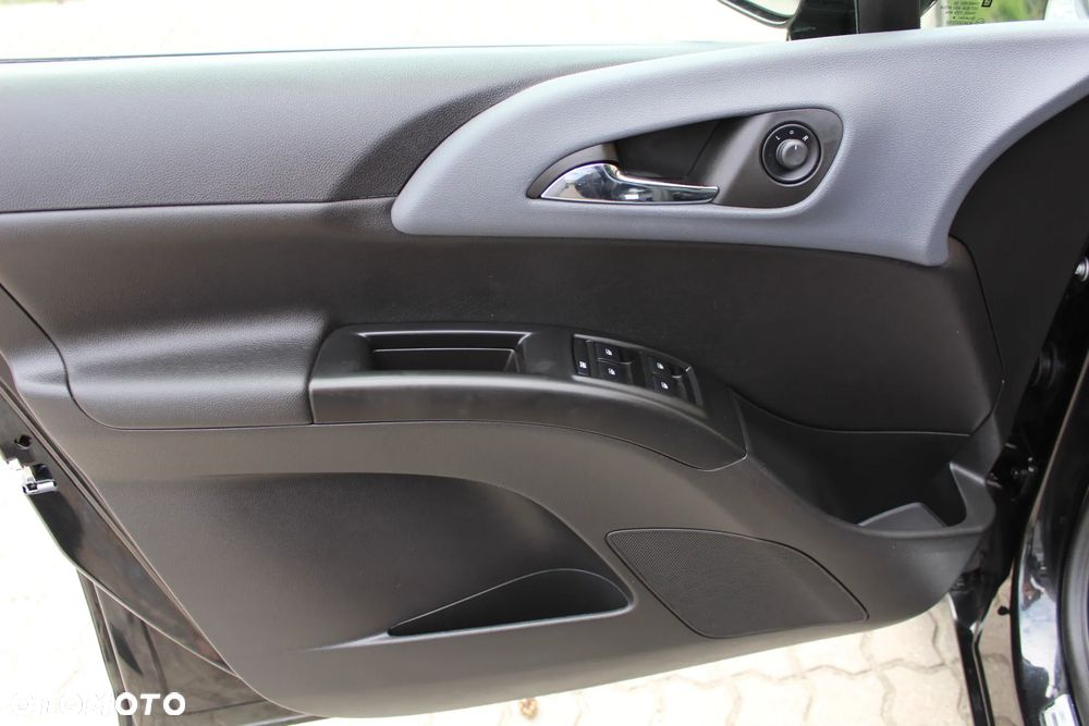 Opel Meriva - 13