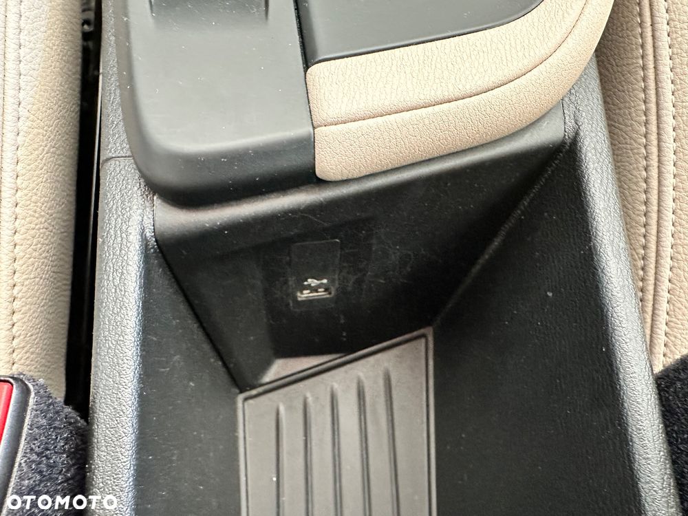 BMW X1 sDrive18i GPF xLine - 21