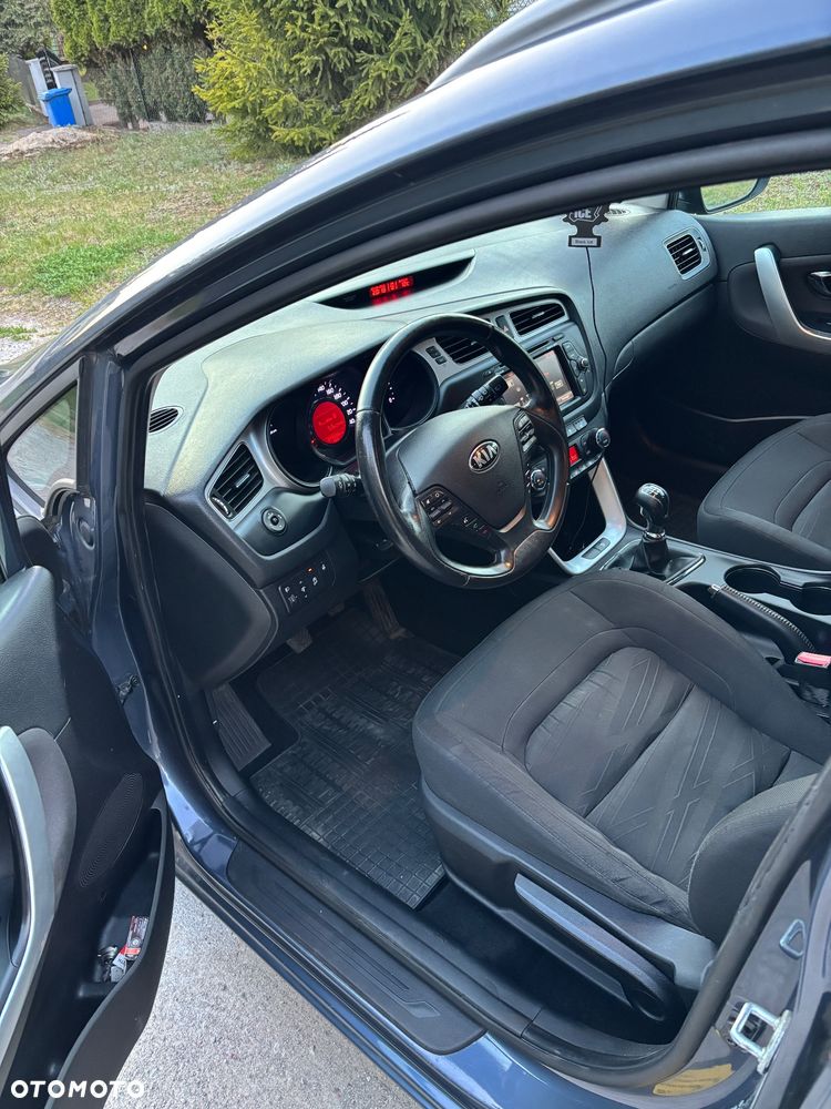 Kia Ceed - 5