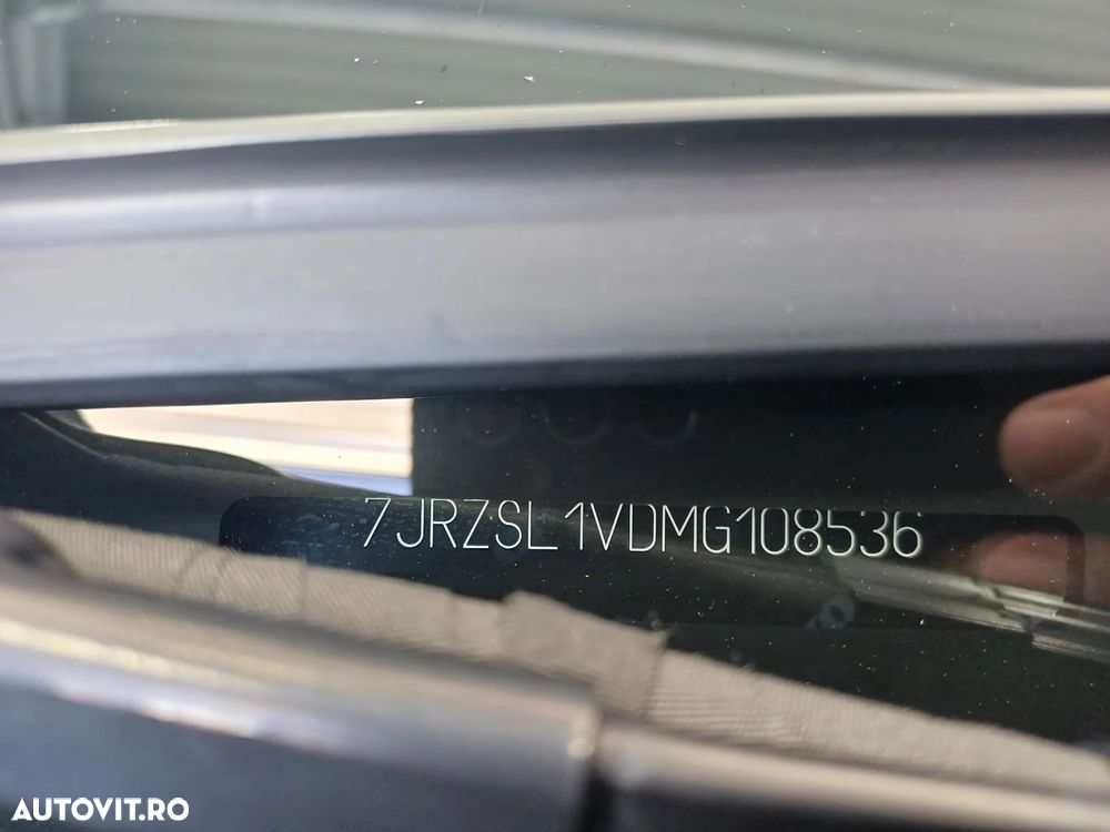 Volvo S60 B4 MHEV AT Plus Dark - 30