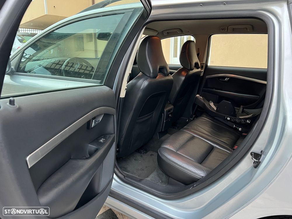 Volvo V70 2.0 D Momentum - 15