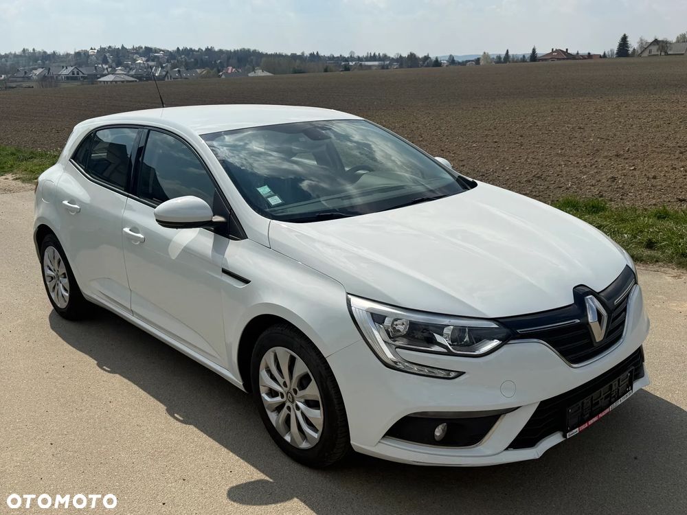 Renault Megane 1.5 Blue dCi Intens - 8