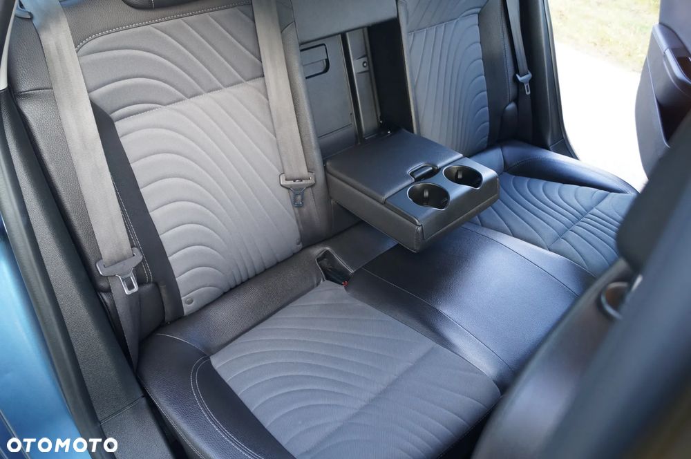 Opel Astra IV 1.4 T Executive EU6 - 25