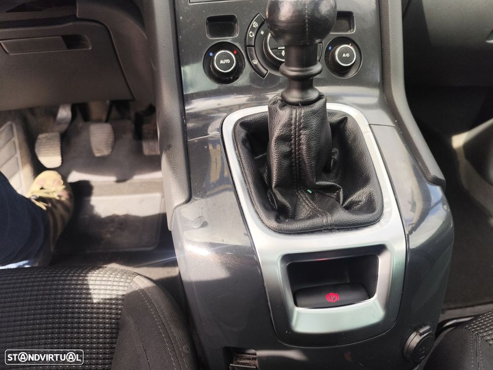 Peugeot 5008 1.6 HDi 7L Active - 34