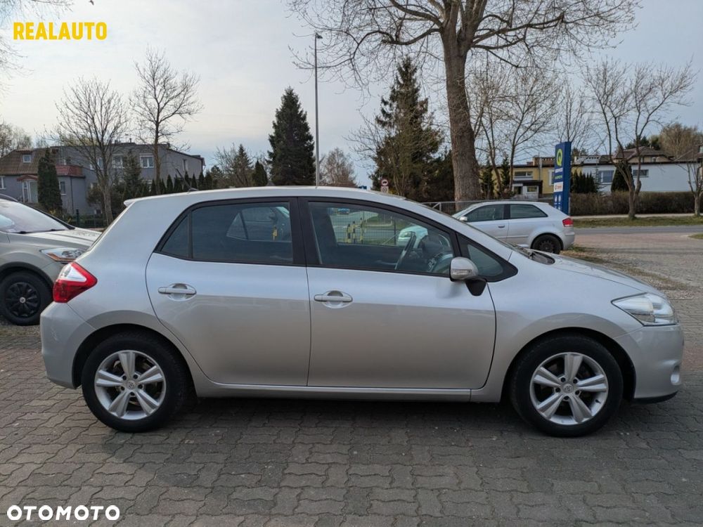 Toyota Auris - 14