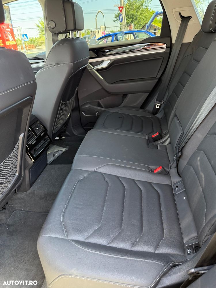 Volkswagen Touareg V6 TDI Elegance - 6