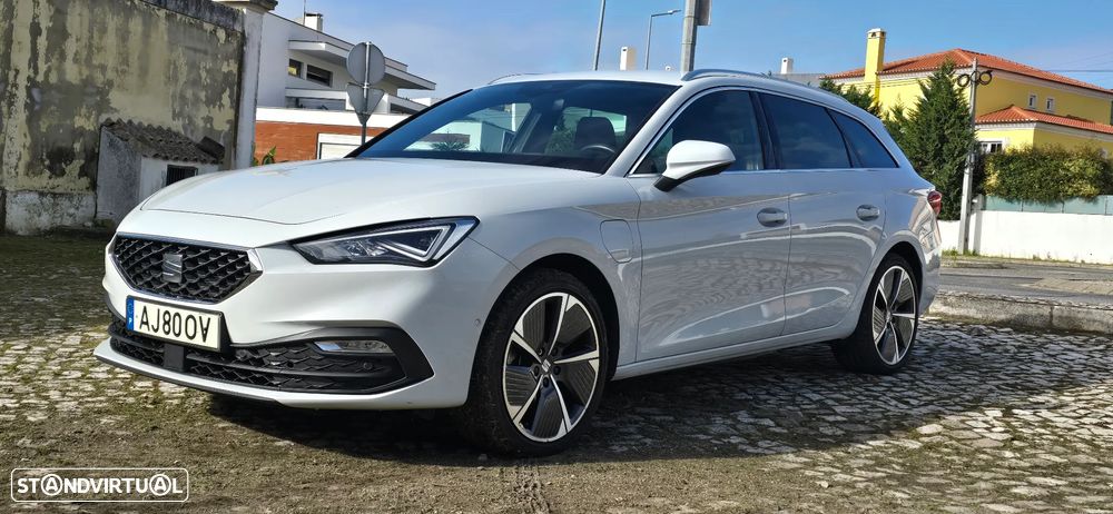 SEAT Leon 1.4 e-Hybrid Xcellence DSG - 1