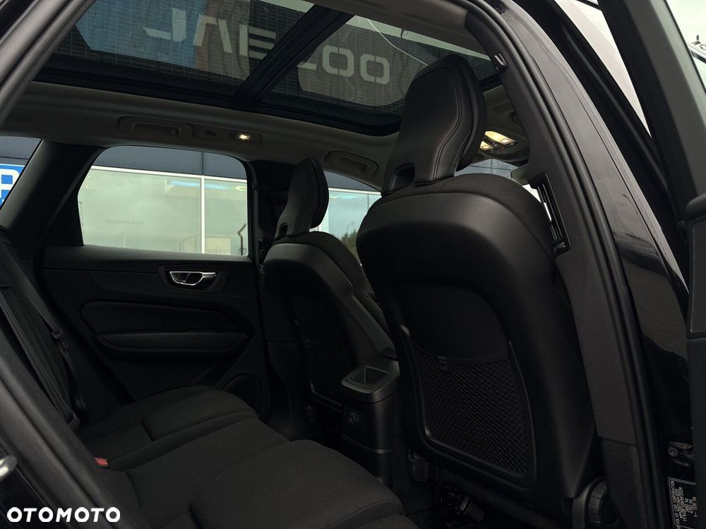 Volvo XC 60 T6 Plug-In Hybrid AWD Inscription - 27