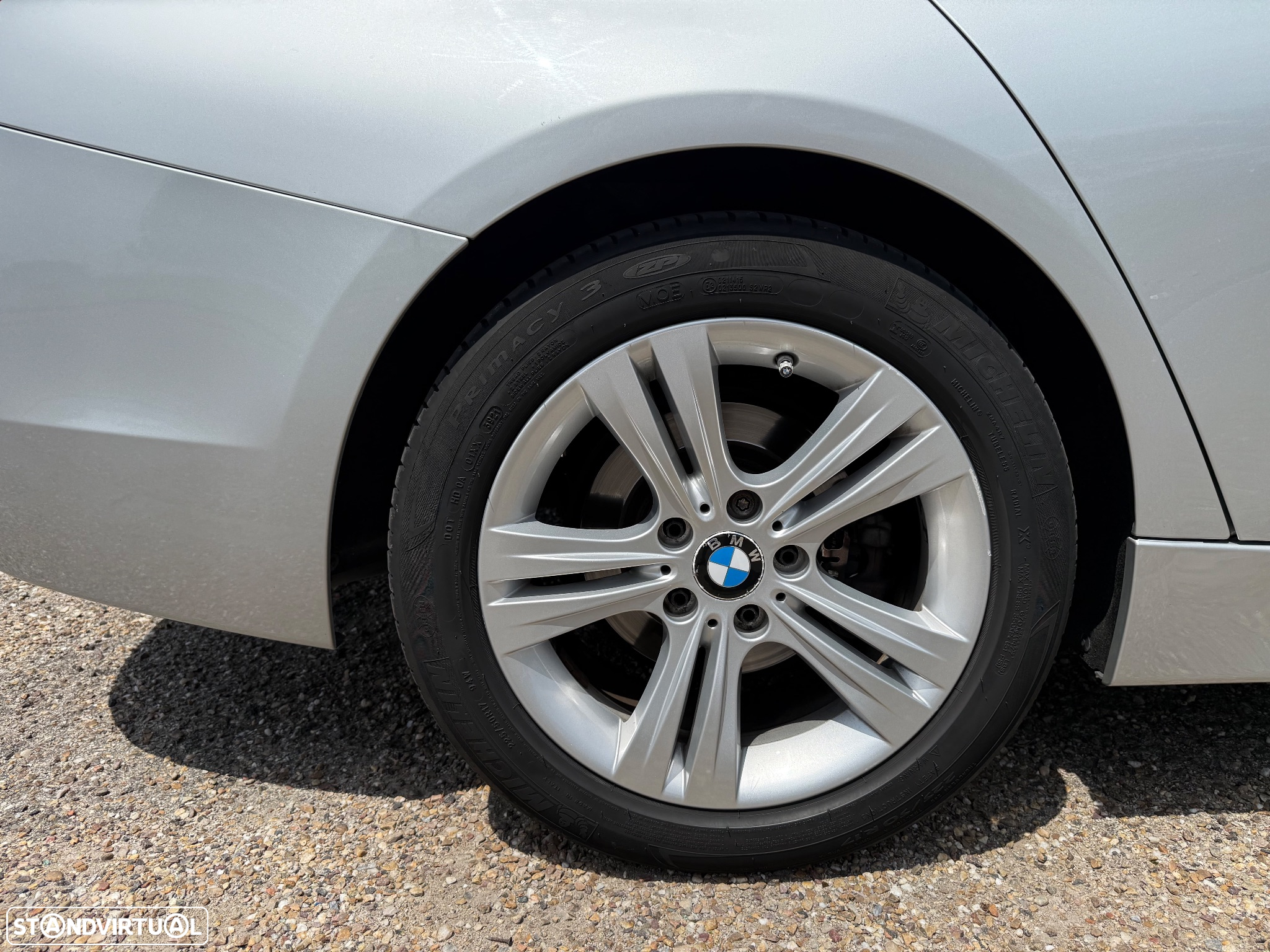 BMW 320 d Line Sport Auto - 11
