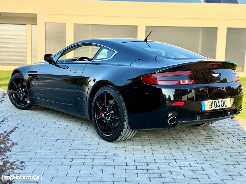 Aston Martin Vantage Coupe V8 - 2