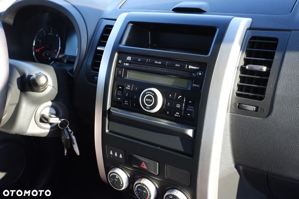 Nissan X-Trail 2.0 dCi 4x4 DPF SE - 6