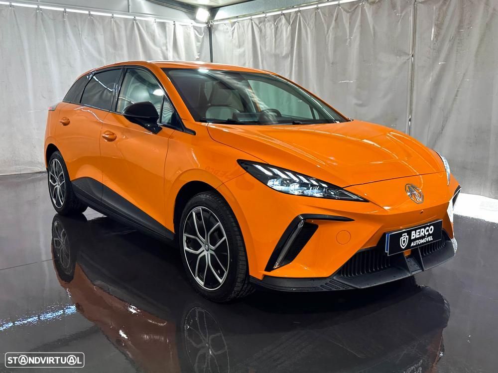 MG MG4 64 kWh Luxury - 4