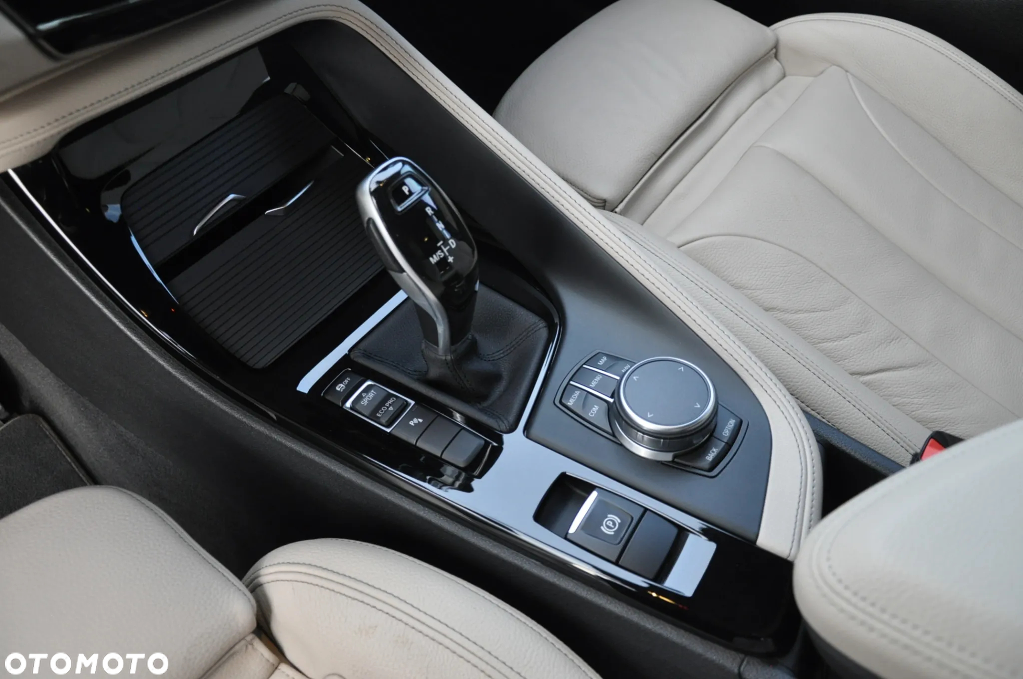 BMW X2 sDrive20i - 23