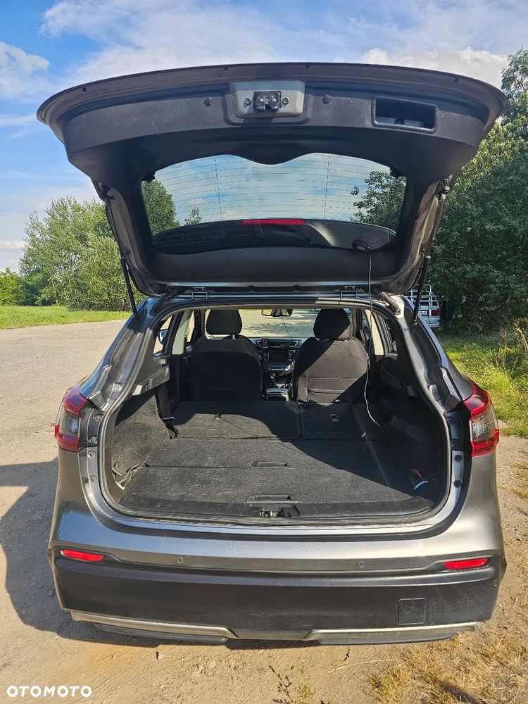 Nissan Qashqai 1.3 DIG-T N-Connecta - 24