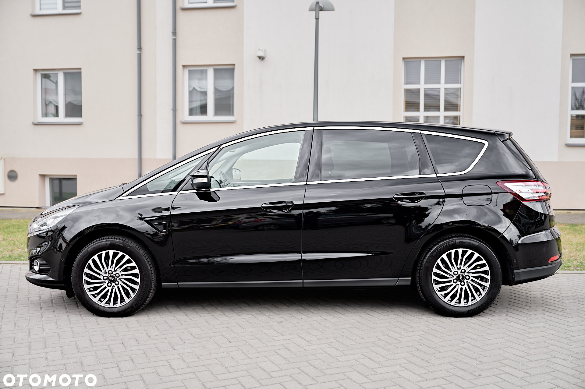 Ford S-Max - 8