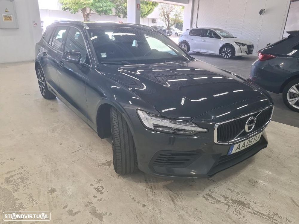 Volvo V60 2.0 T8 AWD TE Momentum Plus - 5