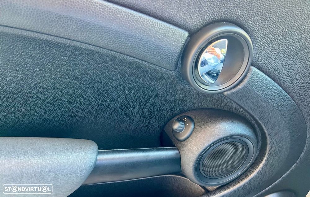 MINI 3 Portas Cooper D - 10