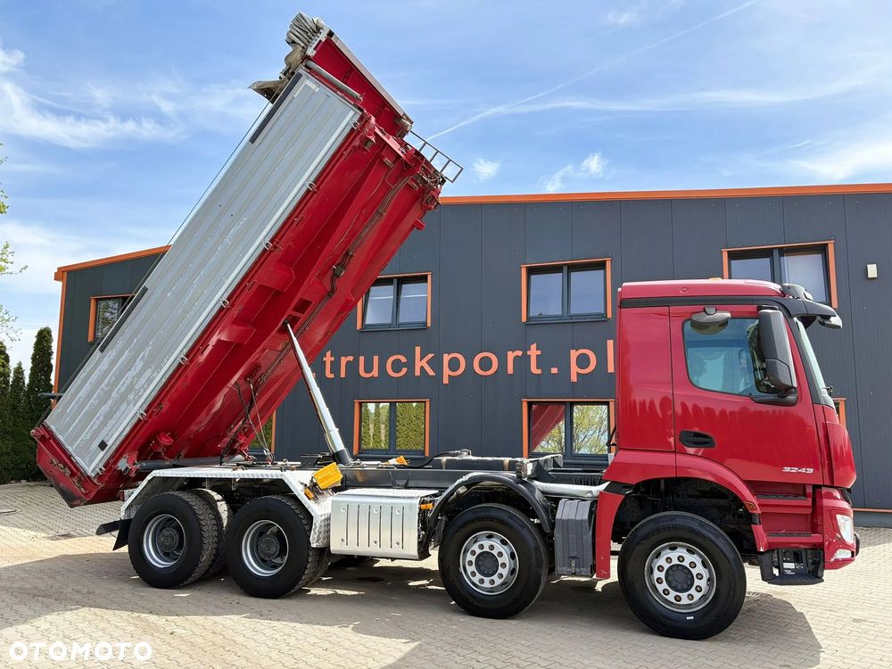 Mercedes-Benz AROCS 3243 8x4 WYWROTKA TRÓJSTRONNA Z BORDMATIKIEM - 6